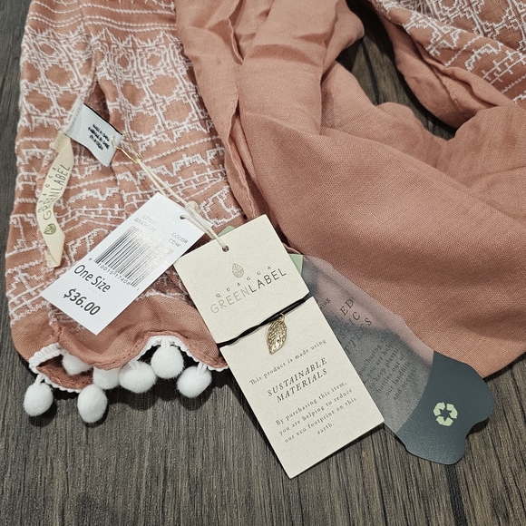 NWT Green Label Scarf with bracelet- Made with recycled materials 🌿 - Picture 2 of 9